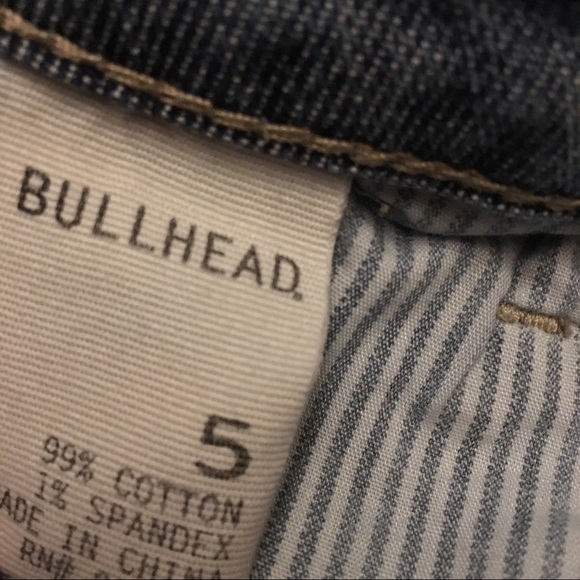 Bullhead Cuffed Jean Shorts Size 5 - Picture 4 of 6